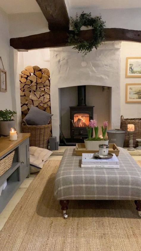 @mariarosesdiary shared a video on Instagram: “🌷Favourite spot in our cottage” • Feb 8, 2022 at 8:02pm UTC Irish Living Room, Scottish Living Room, Cottage Fireplace Ideas, Irish Homes Interior, Scottish Cottage Interior, Irish Cottage Decor, Irish Cottage Interiors, Cozy Cottage Interiors, English Cottage Interiors