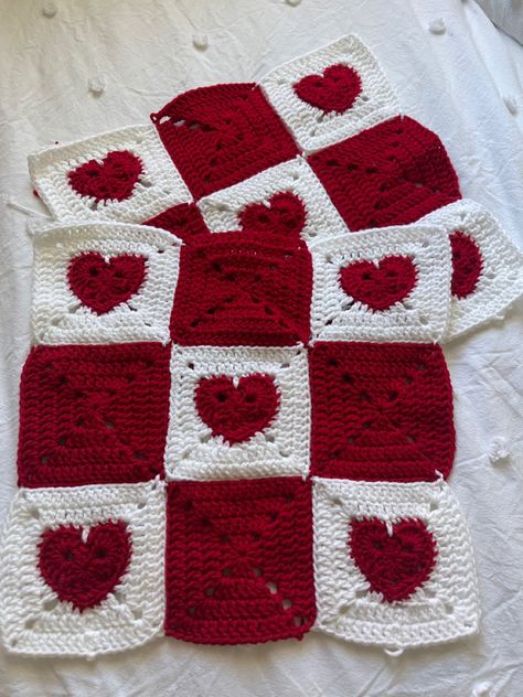 Heart Granny Square Projects, Granny Squares Heart Patterns, Heart Granny Squares Crochet Pattern, Crochet Anniversary Gifts, Crochet Granny Square Heart Pattern Free, Crochet Hearts Blanket, Red Crochet Patterns, Crochet Granny Heart Square, Crochet Heart Aesthetic