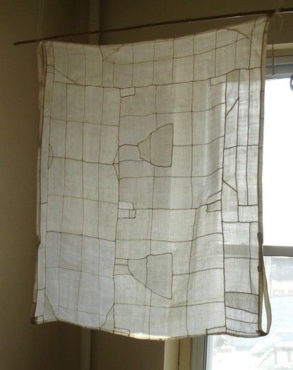 10 Patchwork Curtains Made from Vintage Linens Patchwork Curtains, Textile Fiber Art, Linen Quilt, Fabric Art, Vintage Linens, Window Coverings, Textile Design, Fiber Art, Printed Shower Curtain