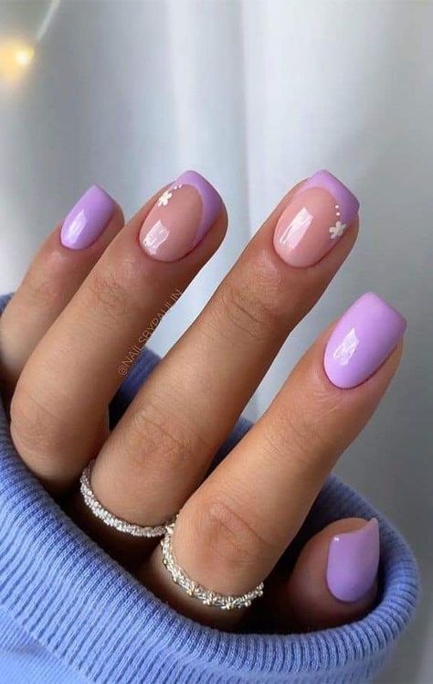 Light Purple Nails French, Light Purple Nails With White French Tip, French Tip Light Purple, Lilac Purple Gel Nails, Lilac Purple French Tip Nails, Purple Beach, Fancy Nails Designs, Beach Nails, Manicure Y Pedicure