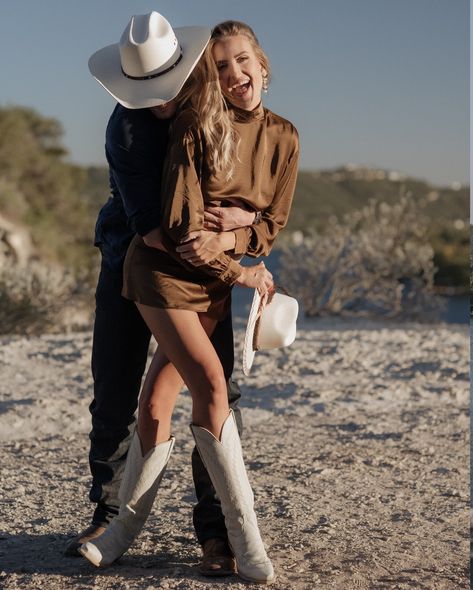 What do you get when you pair a gorgeous view, Texas sunsets, cowboy hats and a couple in love? . . #austinweddingphotographer #360bridge Cowboy Theme Photoshoot, Cowboy Couple, Theme Photoshoot, Couples Style, A Couple In Love, Texas Sunset, Photoshoot Couple, Cowboy Theme, Couple In Love