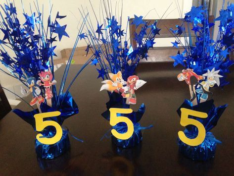 Sonic Birthday Decoration Ideas, Sonic Birthday Decorations Party Ideas, Sonic The Hedgehog Table Centerpiece, Sonic Birthday Party Centerpiece, Sonic Hedgehog Birthday Party, Sonic The Hedgehog Birthday Party Centerpieces, Diy Sonic Centerpieces, Simple Sonic Birthday Decorations, Sonic Theme Birthday Party Cake