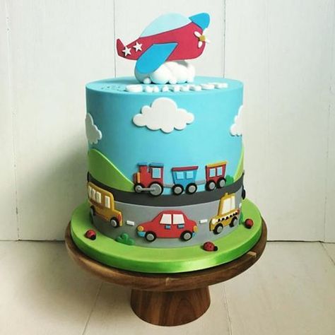 33 Posts - See Instagram photos and videos from ‘mesadecorafa’ hashtag Plane Cake, Train Birthday Cake, Transportation Birthday Party, Boys 1st Birthday Cake, Cars Birthday Cake, Cake Table Birthday, Transportation Birthday, Train Cake, Cars Theme Birthday Party