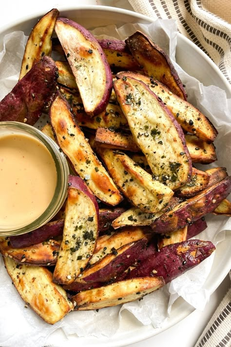 Air Fryer Japanese Sweet Potatoes, Japanese Sweet Potato Fries, Japanese Sweet Potato Recipe Air Fryer, Japanese Potato Recipe, Japanese Sweet Potato Air Fryer, Japanese Healthy Food, Furikake Fries Recipe, Japanese Long Fries, Sweet Potato Japanese