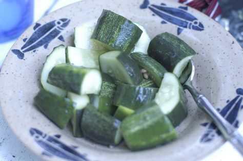 After eating this cucumber-pickle-type of goodness at Ted's last night, I went on a search on how to make them. I hope this is close. I'm craving these things! Teds Montana Grill, Quick Pickles, Sour Pickles, Pickled Cucumbers, Pickles Recipe, Food Receipt, Cucumber Recipes, Pickling Cucumbers, Healthy Diet Recipes