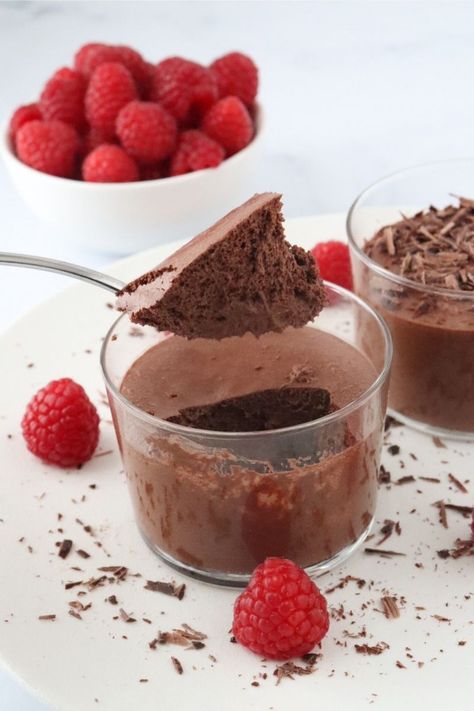 This 2 ingredient chocolate mousse recipe is super easy and healthy as it uses dark chocolate. Learn how to make dairy free and eggless French chocolate mousse using aquafaba. This is definitely the best vegan chocolate mousse recipe. #chocolate #dairyfree #eggless #vegan Vegan Chocolate Mousse Recipe, Eggless Mousse Recipes, 2 Ingredient Chocolate Mousse, Dairy Free Chocolate Mousse, Aquafaba Mousse, How To Make Aquafaba, French Chocolate Mousse, Vegan Chocolate Mousse Cake, Eggless Chocolate Mousse