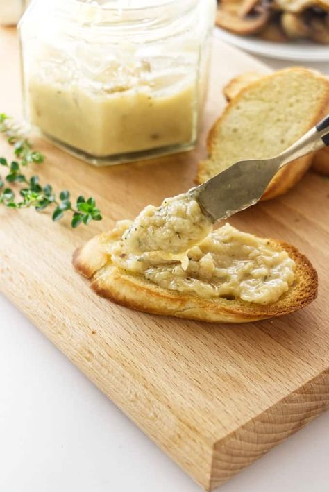 Roasted Garlic Spread Roasted Garlic On Bread, Roasted Garlic Dipping Oil, Olive Oil Butter Recipe, Roasted Garlic Cloves For Bread, Roasted Garlic Bread Dip, Roasted Garlic Uses, Roasted Garlic Spread For Bread, Roasted Garlic Appetizer, Garlic Spread Recipes