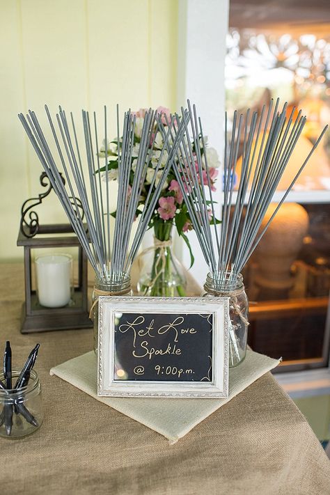 Wedding Sparklers Display, Grooms Cake Tables, Sparklers Wedding, Budget Weddings, Diy Wedding Inspiration, Cottage Wedding, Sparkler Send Off, Wedding Sparklers, Cake Sizes