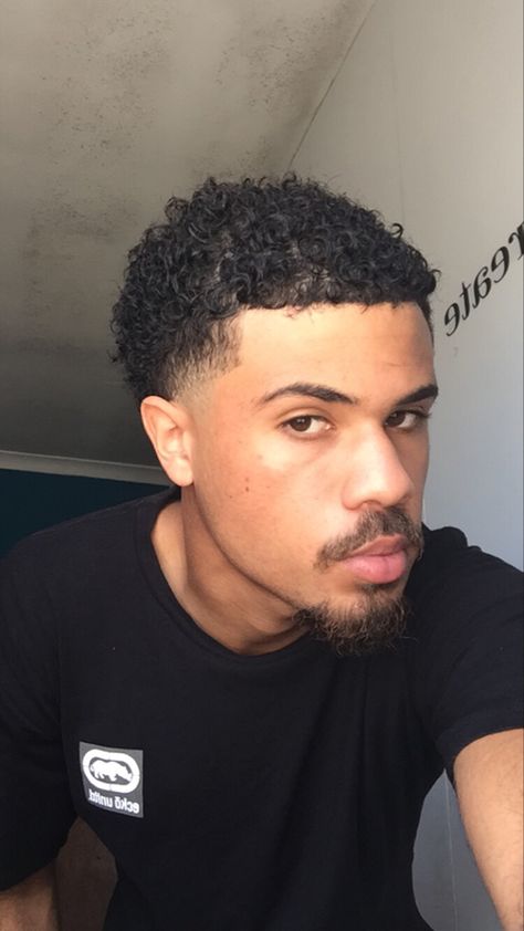 Buzz Cut Curly Hair Men, Curly Lightskins, Short Curly Taper, Buzz Cut Curly Hair, Taper Buzz Cut, Curly Buzz Cut, Lightskin Haircuts, Taper Fade Curly Hair, Taper Fade