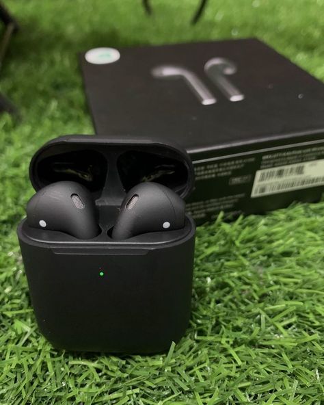 𝔸 𝕋𝕆 ℤ𝔸ℂℂ𝔼𝕊𝕊𝕆ℝ𝕀𝔼𝕊 on Instagram: “Black Apple Airpods Generation 2 (High Copy).” Airpods Black, Black Apple, Buy Iphone, Apple Airpods, Airpods Pro, Ipod, Apple Iphone, Vision Board, Iphone