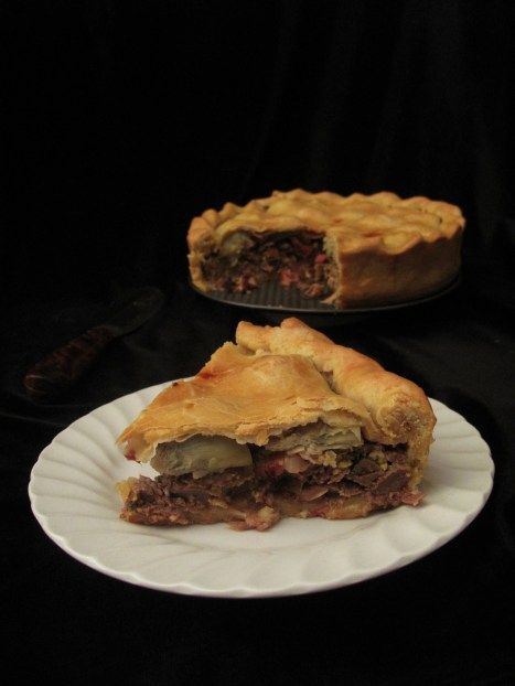 Pigeon Pie with Bacon and Artichoke Hearts Pigeon Pie, Game Of Thrones Dinner, Game Of Thrones Food, Medieval Cooking, Bacon Pie, Historical Food, Medieval Food, Medieval Recipes, Movie Food