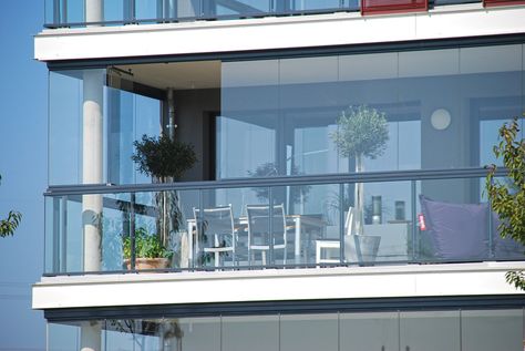 Verandas Ideas Outdoor, Glass Balcony Ideas, Outdoor Patio Ideas Backyards, Canopy Glass, Glass Balcony, Balcony Window, Covered Balcony, Small Balcony Garden, Balcony Railing Design