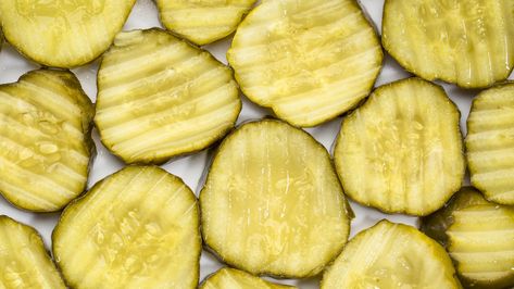 These briney cucumbers won’t leave you in a, well, pickle. Pickles Benefits, Good Keto Snacks, How To Make Guacamole, Pickle Chips, Pickle Slices, Cheese Crisps, Keto Cheese, Ketogenic Diet Meal Plan, Easy Homemade Recipes