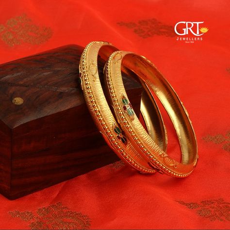 Get up to 20% off on wastage (VA) for all gold bangles and bracelets! Approx. weight: 36 grams Approx. price: Rs. 1,53,740 #GRTJewellers #Jewellery #BangleMela Gold Bangles In 20 Grams, 20 Grams Gold Bangles Designs, Gold Bangles With Weight And Price, Beard Wallpaper, Maharashtrian Jewellery, Bangles And Bracelets, Choker Necklace Online, Expensive Decor, Rajputi Jewellery