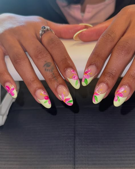 spring is approaching ⚡️🧚🏻‍♀️💐 been loving all my colorful sets ✨🤩 • @vbeautypure #valentinobeautypure #nailart #albany #nails #nailsofinstagram #nailsoftheday #nailsdesign #nailsonfleek #nailsnailsnails #nailtech #nailtechlife #nailpro #nailsmagazine #nailinspo #nailideas #nailitdaily #explore #explorepage #trendynails #trendingnails #trendingnow #birthdaynails #upstateny #taurus #nails2inspire Taurus Inspired Nails, Aura Nails With Hibiscus Flowers, Y2k Hawaiian Nails, Ibiza Nails, Taurus Nails, 2000s Hibiscus Nails, Pink Aura Nails With Flowers, Cheap Nail, Short Gel Nails