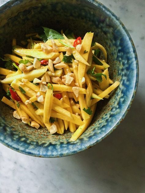 Thai Mango Salad Recipe, Mango Salad Recipe, Asian Salads, Thai Mango Salad, Thai Salmon, Fancy Salads, Thai Mango, Thai Salads, Mango Salad