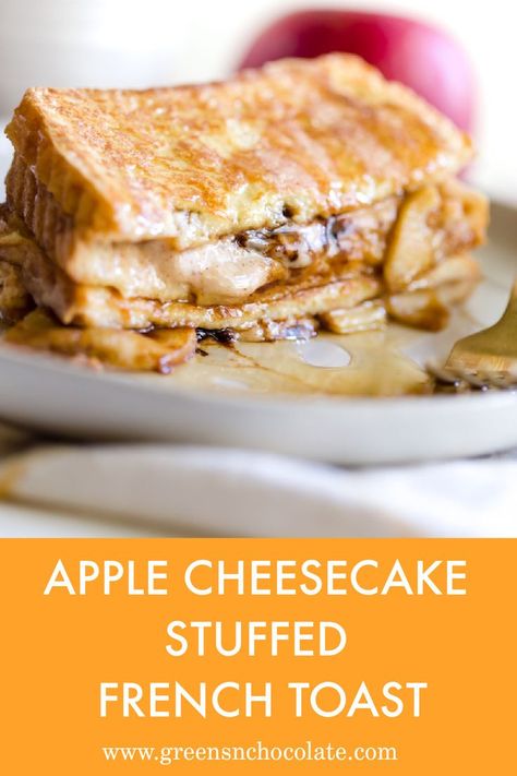 Cinnamon Apple Cheesecake, Cheesecake Stuffed French Toast, Delicious French Toast Recipe, Breakfast Casserole French Toast, Apple French Toast Casserole, Cheesecake French Toast, French Toast Sandwich, Autumn Breakfast, Apple French Toast