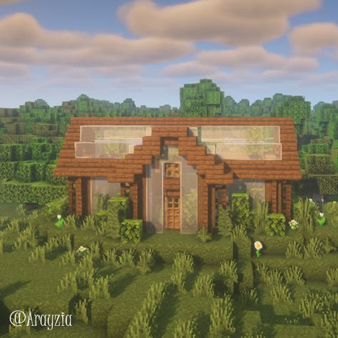 Aesthetic Greenhouse Minecraft, Easy Minecraft Greenhouse Ideas, Minecraft Twin House, Minecraft Plant Store, Glasshouse Minecraft Ideas, Plant House Minecraft, Glass Minecraft House, Minecraft Glasshouse, Green House Minecraft Ideas