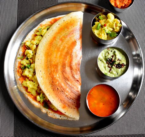 Dosa And Sambar, Dosa And Chutney, Dosa Pictures, Mysore Masala Dosa Recipe, Masala Dosa Photography, Dosa Aesthetic, Dosa Photography, Potato Sabji, Mysore Masala Dosa