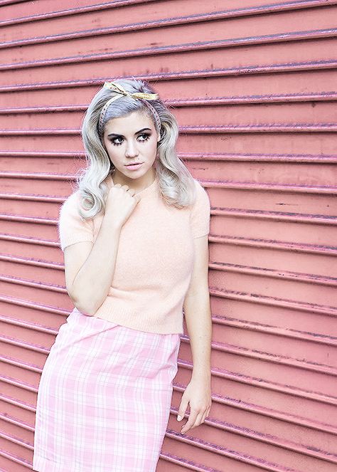 Marina And The Diamonds Primadonna Girl Aesthetic, Primadonna Girl, Heart Outfit, Rebecca Miller, Electra Heart, Marina Diamandis, Cindy Sherman, Marina And The Diamonds, American Women