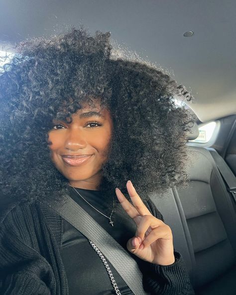 Ashley Masse | A lil weekend dump. It’s been a min since I’ve shared a selfie! Wearing my natural fro in the city this past weekend was a big deal for… | Instagram Ashley Masse, Big Afros, Natural Hair Rod Set, Weekend Dump, Alissa Ashley, Natural Hair Pictures, Hair Goal, Big Afro, Curly Fro