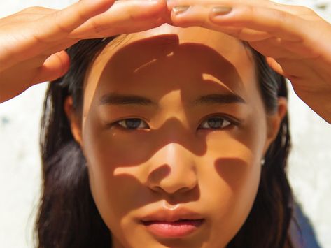 A dermatologist explains why things like makeup, supplements that claim to help protect the skin from the sun, and other products are not adequate protection. Best Spf, Safe Sunscreen, Natural Face Skin Care, Overnight Beauty, Best Sunscreens, Glow Skin, Peeling Skin, Skin Foundation, Sun Care