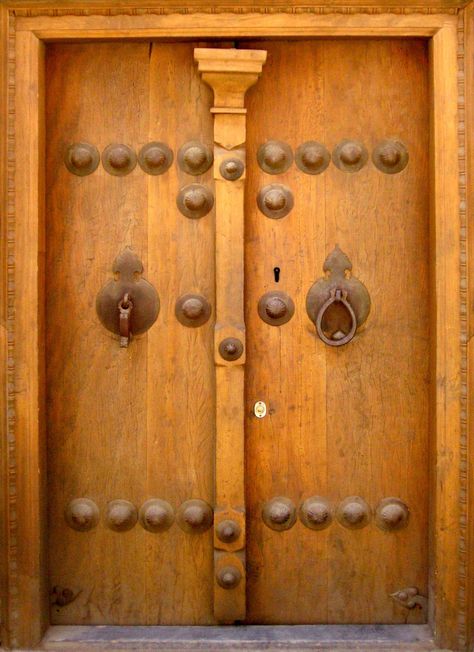 Persian Door Design, Antique Hardware, Front Door Design, Old Door, Old Doors, Door Knockers, Beautiful Doors, Arabesque, Wooden Doors