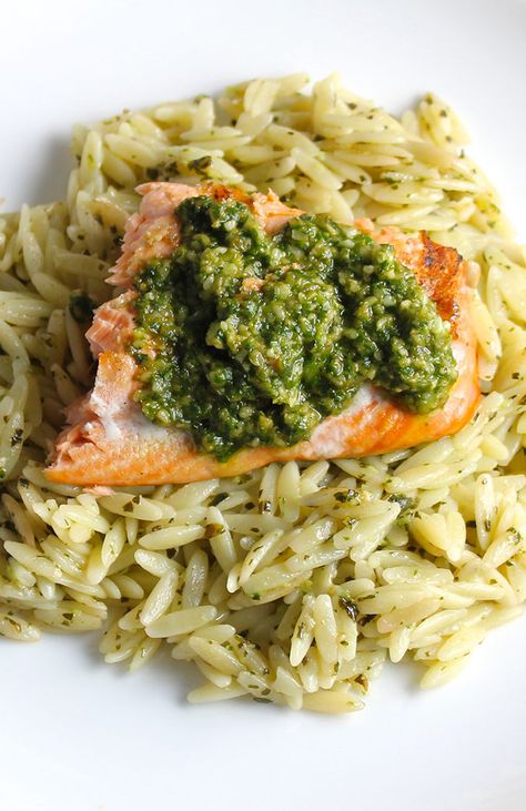 Orzo, Salmon and Pesto recipe Orzo Salmon, Orzo Pesto, Italian Orzo, Health 2023, Pesto Orzo, Pesto Dishes, Healthy Potato, Pesto Salmon, Metabolism Diet