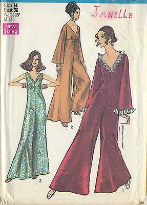 70s Mode, Bridal Veils And Headpieces, Vintage Vogue Sewing Patterns, Robes Vintage, Scale Pattern, Vogue Sewing, Vogue Sewing Patterns, Simplicity Sewing, Couture Vintage