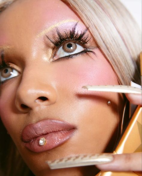 Light Brown Contacts, Galore Magazine, Highlights Y2k, Cheek Piercing, Brown Contacts, Xl Nails, Yellow Highlights, Vertical Labret, Makeup Gallery