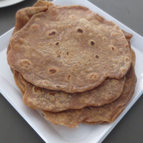 Sprouted Grain Tortillas Tortillas Homemade, Wheat Flour Tortillas, Homemade Tortilla Recipe, Wheat Tortillas, Wheat Bread Recipe, Sprouted Grains, Natural Recipes, Whole Wheat Tortillas, Dinner On A Budget