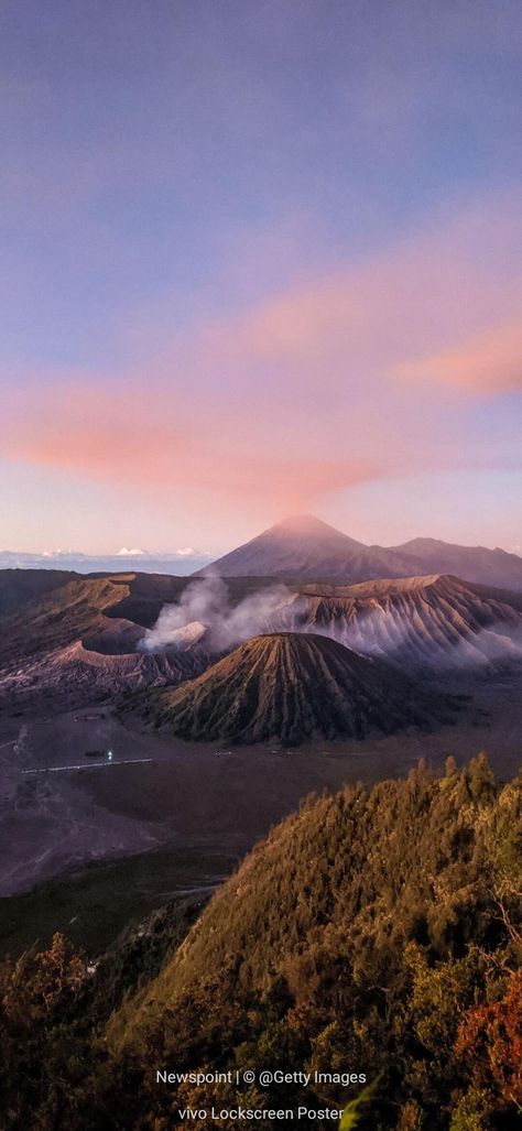 Mount Bromo, Nature Vibes, Beautiful Wallpapers, Places To Travel, Natural Beauty, Travel Photography, Indonesia, Photography, Travel