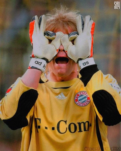 Oliver Kahn - Bayern München . . . . . . . #bayernmunich #oliverkahn #icon #footballer #retrofootball #iconic #oldbutgold Oliver Kahn, History Of Hip Hop, Football Players Photos, Cr7 Messi, Soccer Photography, Premier Lig, Real Madrid Football, Football Images, Soccer Poster