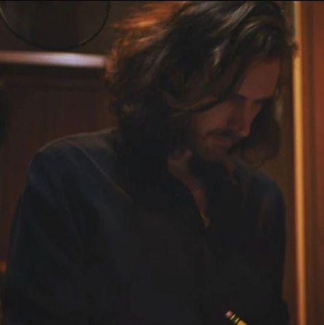 Hozier Pfp, In The Studio Recording, Andrew Hozier, Studio Recording, Hozier, In The Studio, Pretty Men, Summer 2022, Music Bands