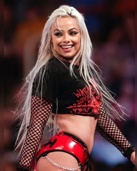 Wwe Outfits, Liv Morgan, Wwe Female Wrestlers, Wwe Girls, Vince Mcmahon, Wrestling Superstars, Wrestling Divas, Wwe Womens, Professional Wrestler