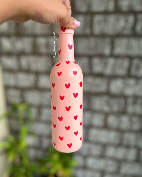 Kashmira Art | Home Decor | DIY | How to use Stencil 🖌️🎨 #diy #homedecor #bottleart #bottlepainting #stencil #handmade #homedecorideas #diyhomedecor | Instagram Diy Bottles Ideas, Drawing On Bottles Art, How To Paint A Bottle, Handmade Decorations For Home, Diy Glass Bottle Crafts Ideas Home Decor, Diy With Glass Bottles, Bottle Art Ideas Creative, Painting Bottles Diy Ideas, Aesthetic Bottle Painting