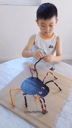 Halloween Open Ended Art, Spider Montessori Activities, Spiders Eyfs Activities, Spider Activity For Toddlers, Spider Bead Craft, Very Busy Spider Activities Preschool, Montessori Halloween Activities, Spider Activity Preschool, Bead Activities For Kids