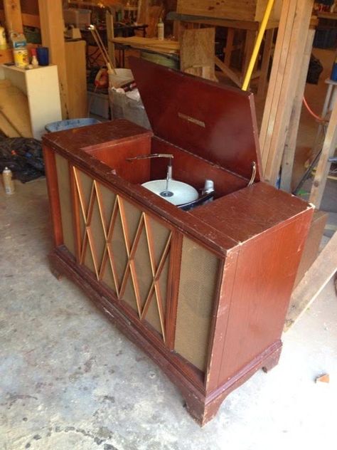 Old Record Player Cabinet, Old Record Player, Record Player Cabinet, Redoing Furniture, Redo Cabinets, Woodwork Projects, For The Record, Scenic Design, Redo Furniture