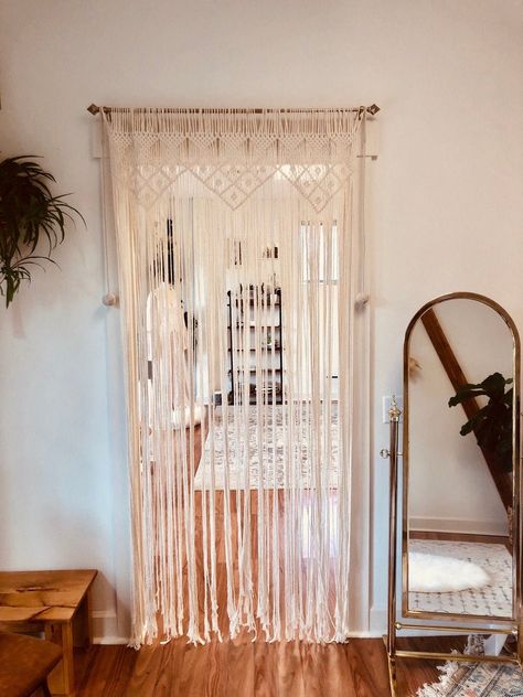 Decorating Living Room Ideas, Curtain Wall Hooks, Boho Entryway, Macrame Door Curtain, Beaded Door Curtains, Rideaux Boho, Rooms Ideas, Macrame Wedding Backdrop, Doorway Curtain