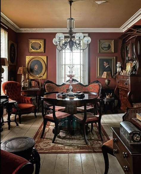 Late Victorian House Interior, 1890s Living Room, Parlor Room Ideas Victorian Interiors, Victorian Era Decor, 1900 Living Room, Victorian Eclectic Decor, Victorian Interiors Living Room, Country Victorian Decor, Parlor Room Ideas