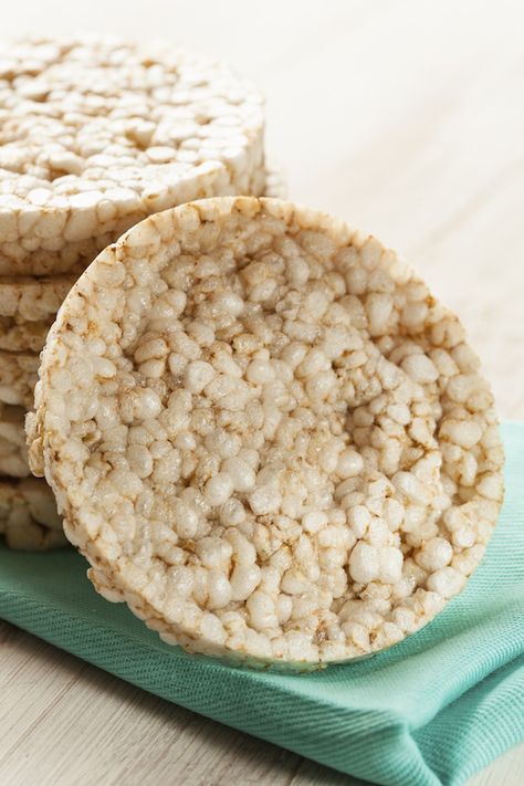 During the low-fat, high carbohydrate craze of the late 1980’s and 1990’s, rice cakes quickly became one of the ultimate diet foods. So we bought them in bulk thinking that, if we swapped our cooki... Quaker Rice Cakes, Rice Cakes Toppings, Rice Cakes Healthy, Rice Cake Snacks, Korean Rice Cake, Rice Cake Recipes, Cake Liner, High Carb Foods, Korean Rice