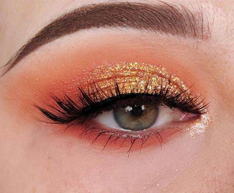 Coral Eye Makeup, Coral Eyeshadow, Makeup 40, Colourpop Eyeshadow, Cute Eyeshadow Looks, Glitter Eye Makeup, Glitter Eye, Beauty Make-up, Eye Makeup Designs