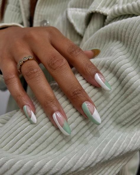 Delicate Nail Designs, Negative Space Nail Art, Mint Green Nails, Mint Nails, Negative Space Nails, Green Nail Art, Space Nails, Acrylic Nail Set, Green Nail Designs