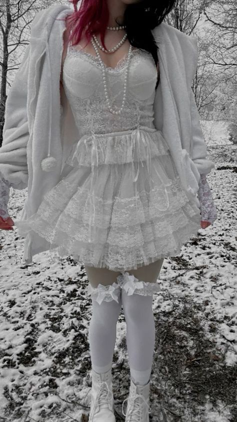 Christmas Aesthetic Outfit Dress, White Winter Party Outfit, Couqutte Winter Outfit, Winter Fairy Coquette Outfits, Winter Couqutte Outfits, Winter Themed Outfits, Outfit In Snow, Winter Princess Outfit, Wintercore Outfits