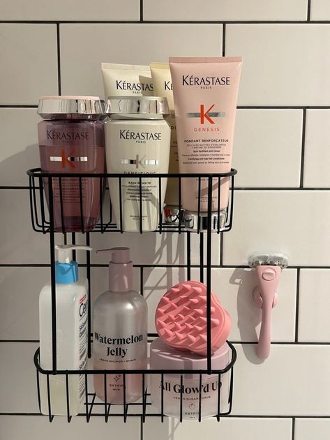 Shower Skin Care, Pretty Skin Care, Body Care Routine, Shower Routine, Dream Apartment, Bathroom Organisation, Room Organization, Body Skin, Bathroom Inspiration