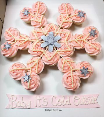 Katy's Kitchen: Baby It's Cold Outside ~ Snowflake Cupcake Cake Snowflake Cupcakes Winter Wonderland, Baby It's Cold Outside Baby Shower Food, Winter Wonderland Cupcakes Pink, Snowflake Cupcake Cake, Baby Its Cold Outside Baby Shower Decor Ideas, January Baby Shower Food Ideas, January Baby Girl Shower Ideas, Christmas Girl Baby Shower Ideas, January Girl Baby Shower Ideas