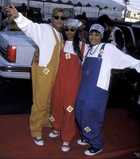 Hip Hop Outfit Ideas, Artist Outfit Style, 90s Hip Hop Costume, Hip Hop Outfit, 90s Outfit Ideas, 90s Inspired Outfits, 90s Hip Hop Fashion, Blue Prom Dress, 90s Hip Hop