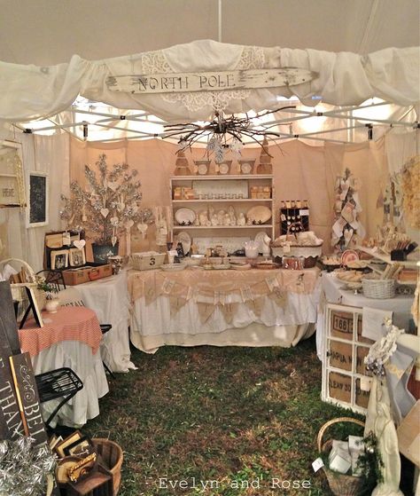 Evelyn and Rose: Holiday Vintage Bazaar and Meeting Matthew Mead! Bazaar Booth Ideas, Bazaar Booth, Vendor Booth Display, Craft Fair Booth Display, Muebles Shabby Chic, Stall Display, Stand Feria, Craft Show Booth, Craft Booth Display