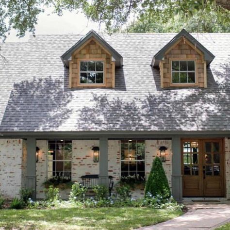 Painted brick has always been a favorite...but German Mortar Smear takes things to a new level❤️. #realtortonia #realestate #germansmear #itsamortarthing @joannagaines German Smear Brick, German Smear, Painted Brick, Farmhouse Exterior, Joanna Gaines, Exterior Brick, French Country Decorating, Brick House, The Ranch