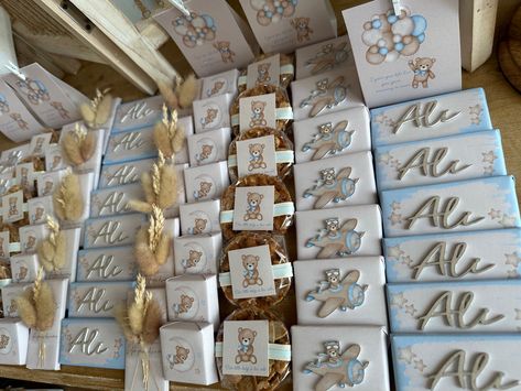 Chocolate Toppers, Baby Boy Art, Baby Shower Chocolate, Baby Souvenir, Chocolate Wrapping, Baby Shower Crafts, Shower Party Favors, Custom Chocolate, Shower Collection